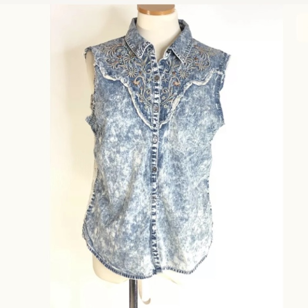 SOLD Miss Me button front sleeveless shirt